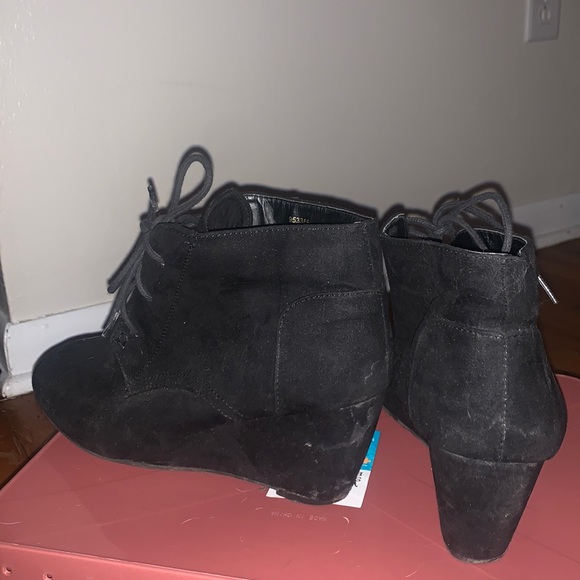 Size 8 - Picture 4 of 4